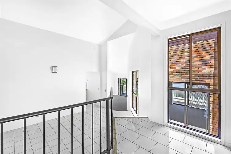 Second view of Homely house listing, 5 Kel Nagle Court, Parkwood QLD 4214