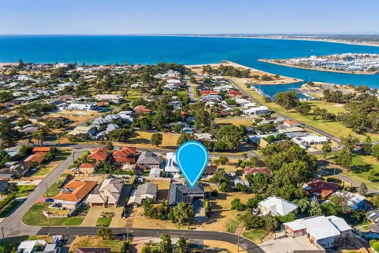 Second view of Homely house listing, 7 Muir Place, Halls Head WA 6210