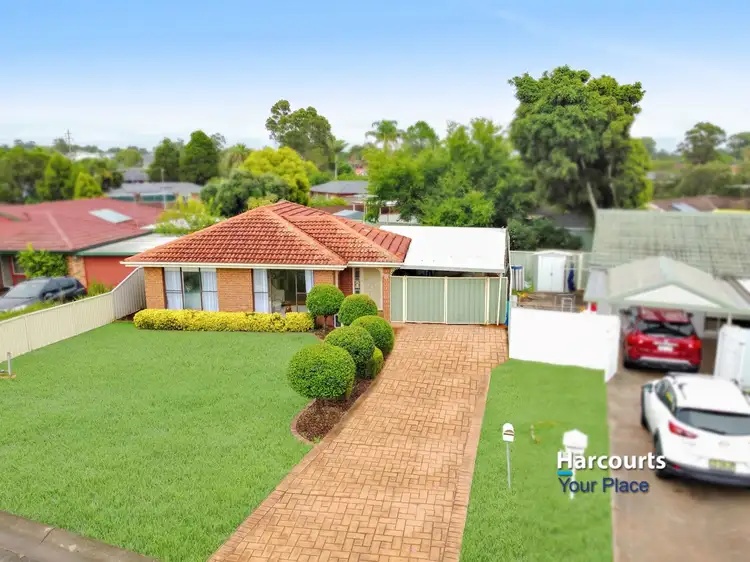 8 Darrell Place, Oakhurst NSW 2761