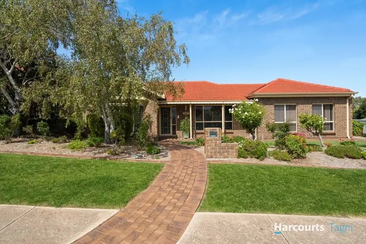 53 Farnsworth Drive