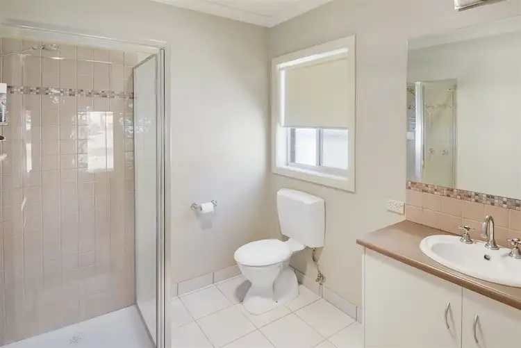 Sixth view of Homely house listing, 1 Deakin Court, Horsham VIC 3400