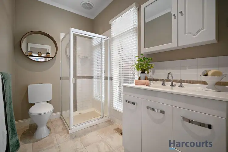 Sixth view of Homely house listing, 7 Madison Court, Canadian VIC 3350