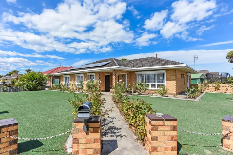 94 Bay Road, Victor Harbor SA 5211