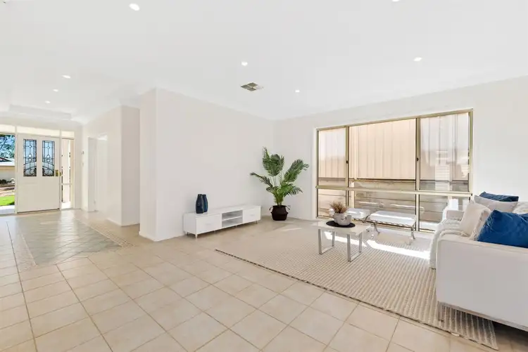 Fifth view of Homely house listing, 4 Beachwood Court, Gulfview Heights SA 5096