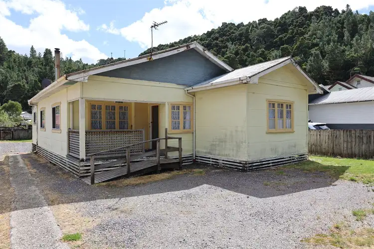 6 Esplanade, Queenstown TAS 7467