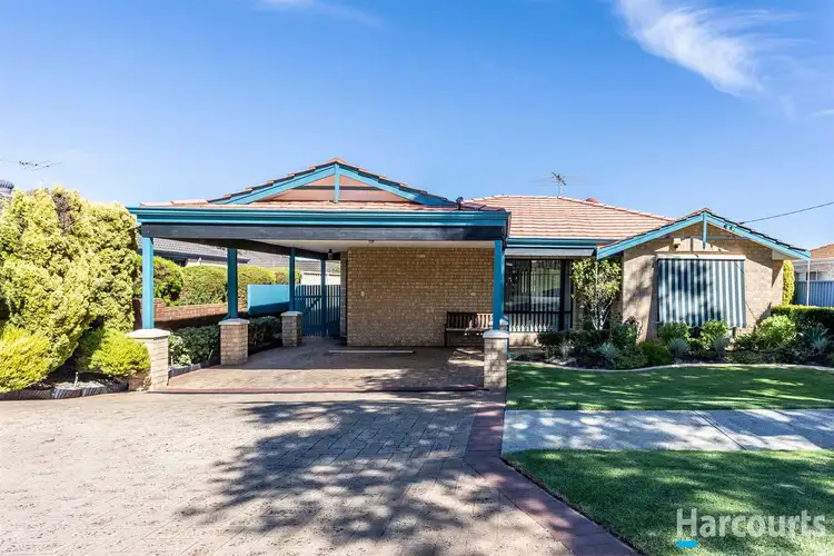 9A Hillsborough Drive, Nollamara WA 6061