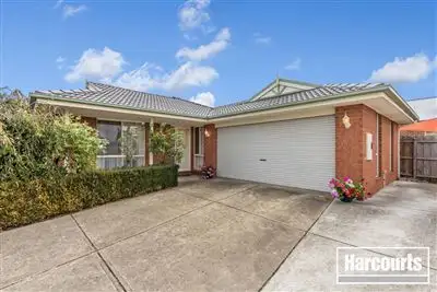 Second view of Homely house listing, 10 Tilbury Court, Cranbourne East VIC