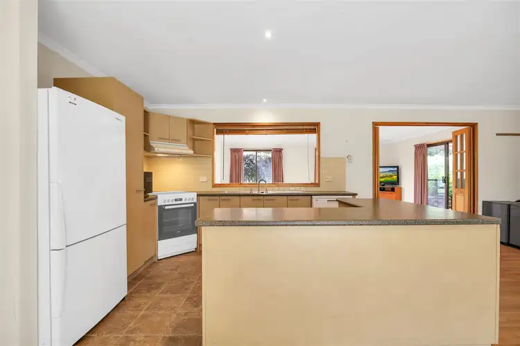 Sixth view of Homely house listing, 21 Clinton Court, Leongatha VIC 3953