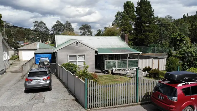 23 Esplanade, Queenstown TAS 7467