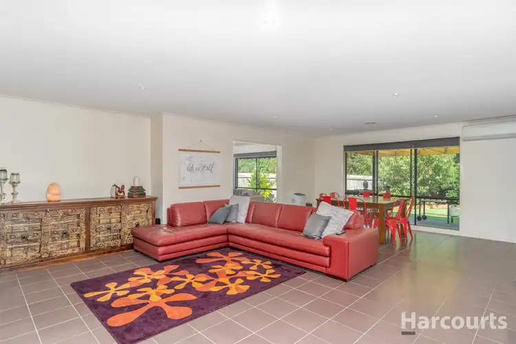 Fifth view of Homely house listing, 2 Lowe Place, Warragul VIC 3820