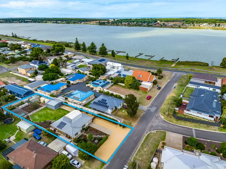 6 Burt Avenue, Goolwa North SA 5214