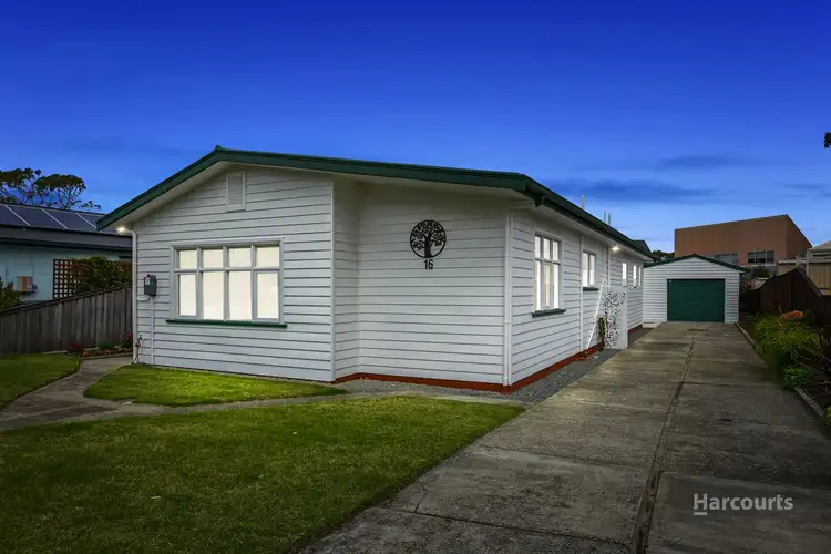 16 Bambra Street, Lauderdale TAS 7021