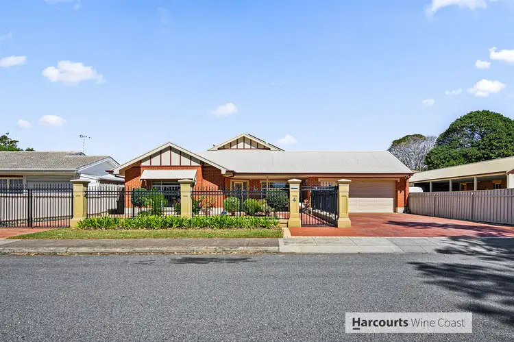 4 Hall Crescent, Old Noarlunga SA 5168