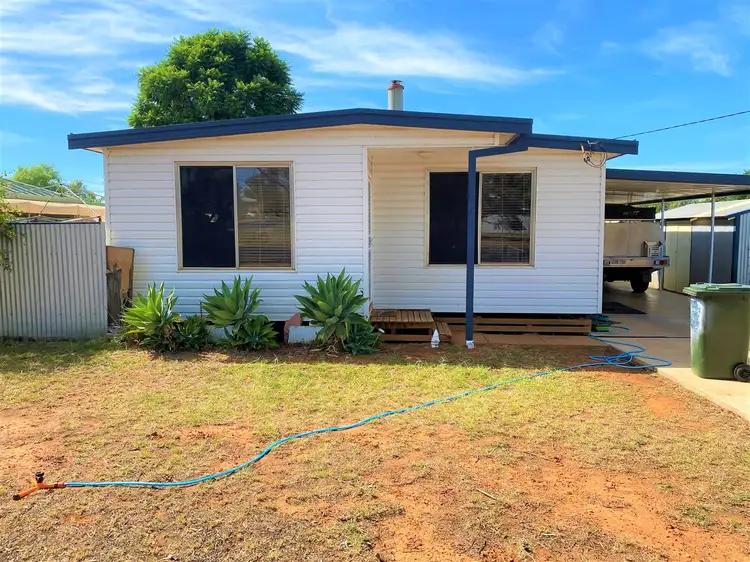 14 Woodiwiss Avenue, Cobar NSW 2835