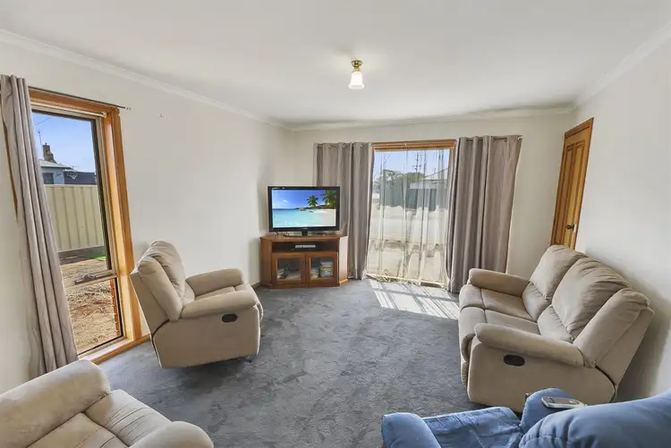 Second view of Homely unit listing, 2 Mary Street, Horsham VIC 3400