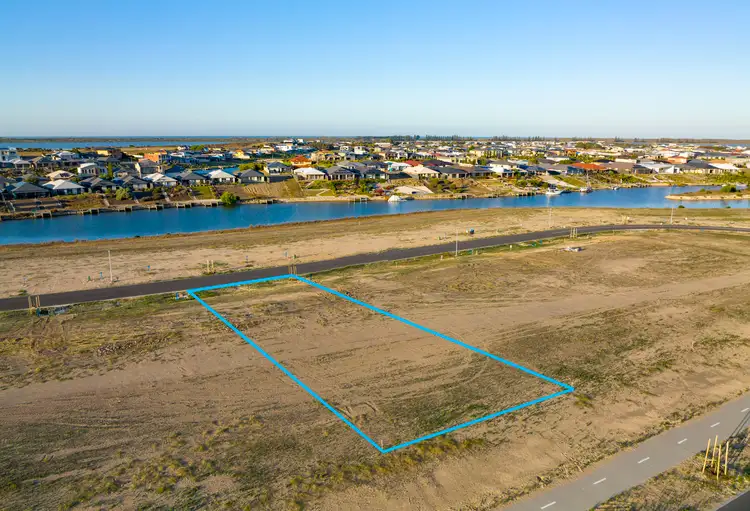 (Lot 8124) 13 Tyro Parade, Hindmarsh Island SA 5214