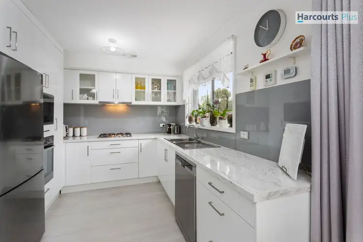 Fifth view of Homely house listing, 2 Ween Avenue, Happy Valley SA 5159