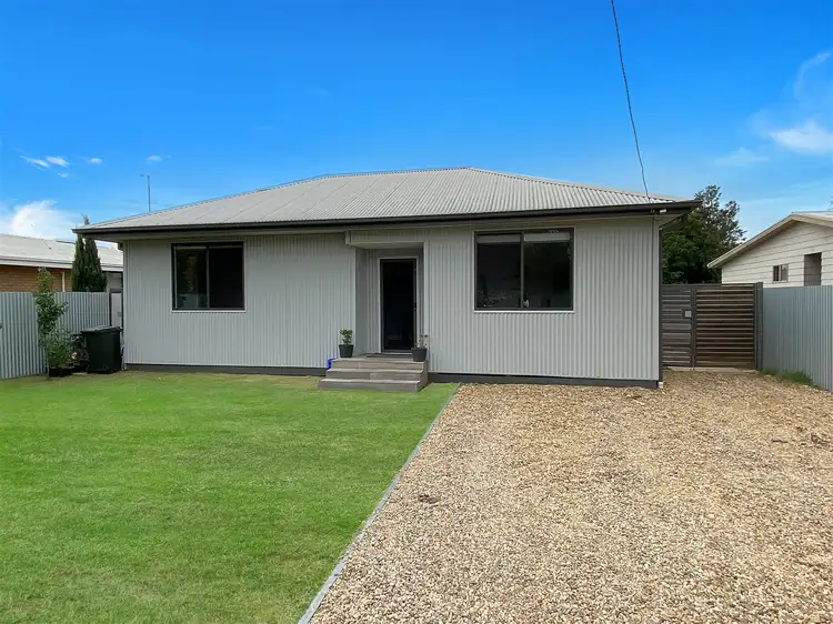 297 Wood St, Deniliquin NSW 2710