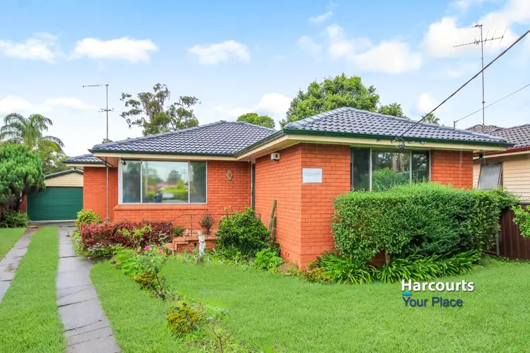 8 Cudgee Place, Dharruk NSW 2770