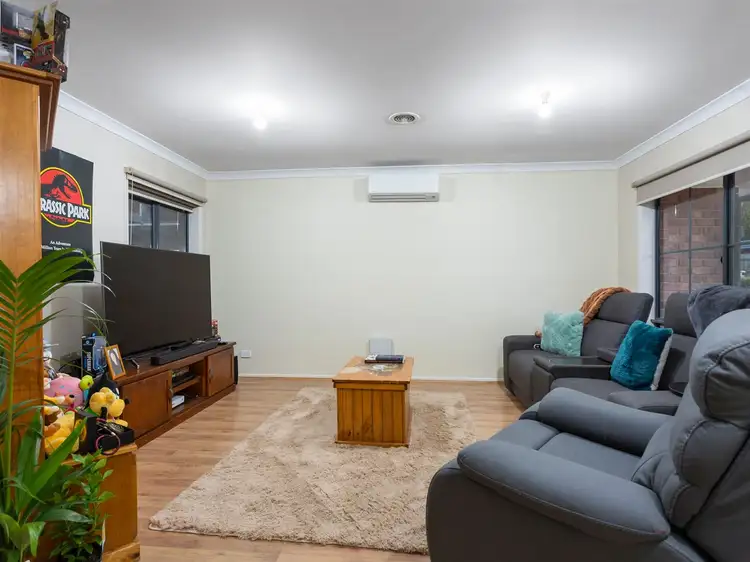 Second view of Homely house listing, 5 Sandra Court, Langwarrin VIC 3910