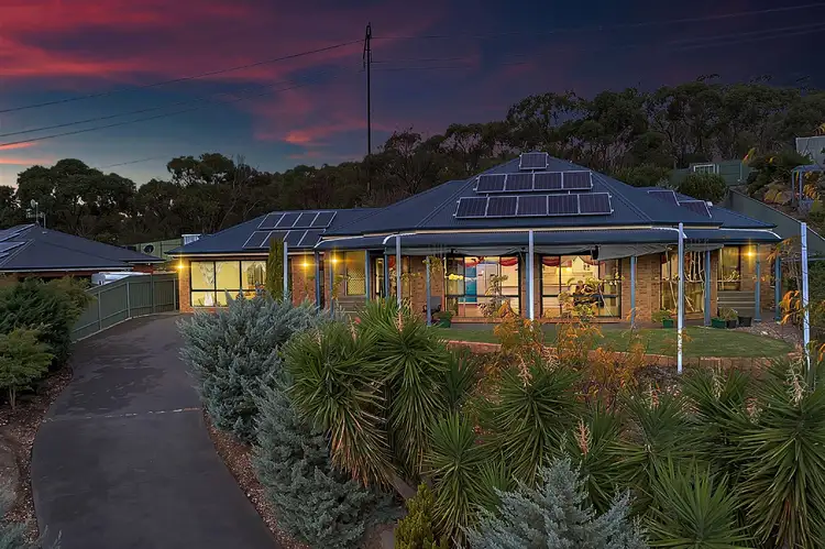 19 Modra Circuit, Hillbank SA 5112