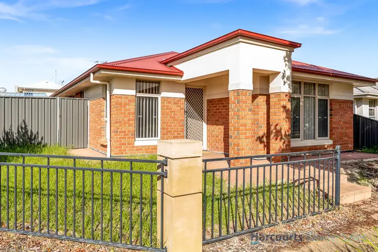 32 West Parkway, Andrews Farm SA 5114