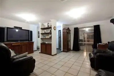 Seventh view of Homely house listing, 11 Magpie Court, Yangebup WA