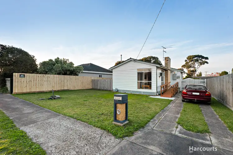5 Mulgoa Avenue, Dandenong North VIC 3175
