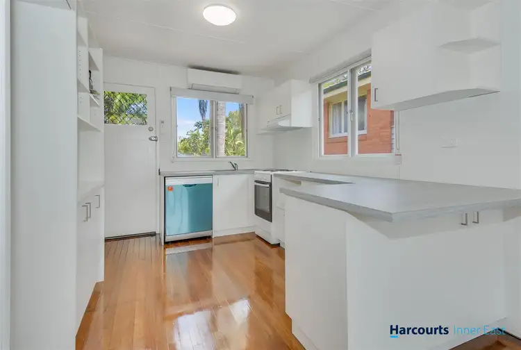 2/12 Collings Street, Balmoral QLD 4171