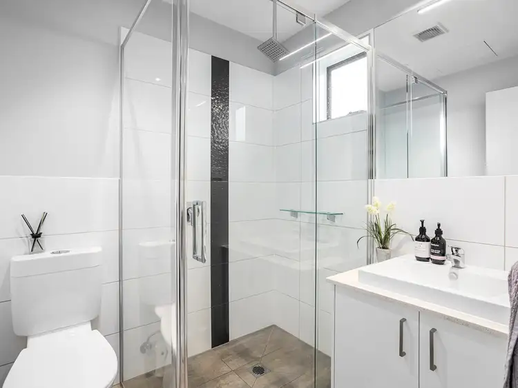 Sixth view of Homely apartment listing, 3/32 Spray Street, Mornington VIC 3931