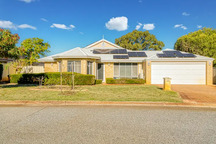 2/9 Irene Mccormack Way, Queens Park WA 6107