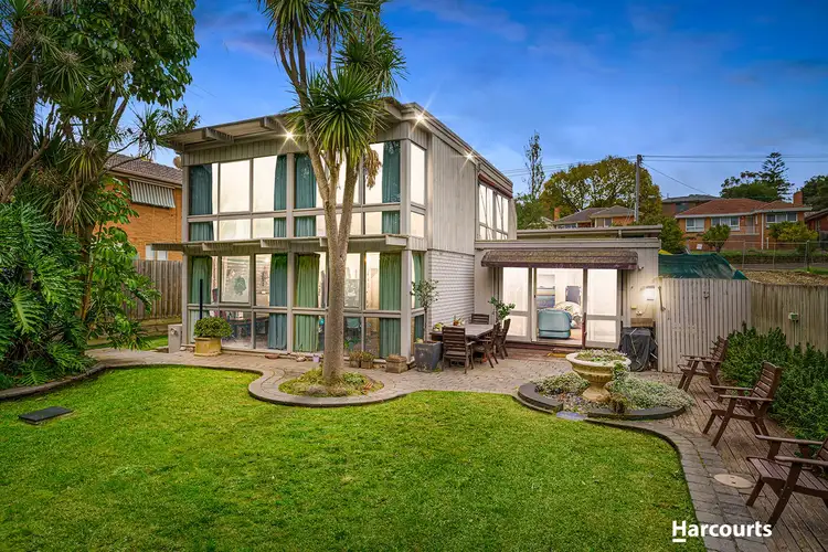 18 Pearce Street