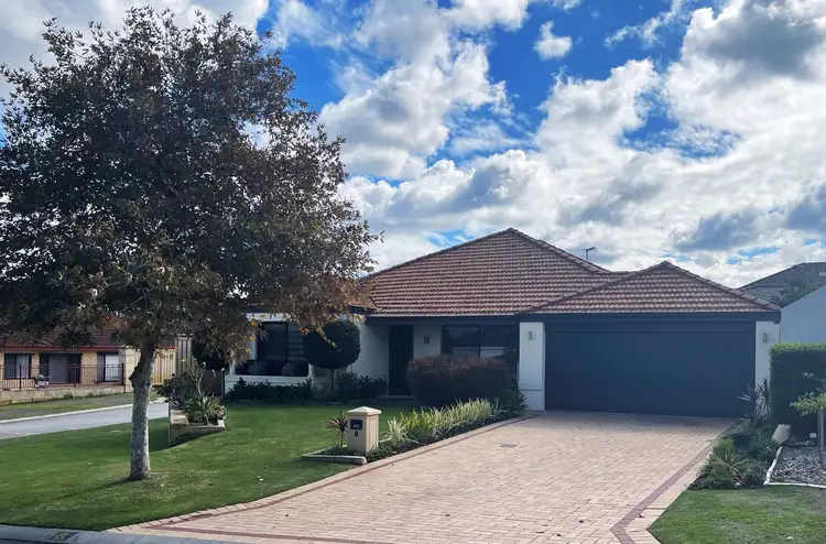 8 Waterford Parade, Darch WA 6065