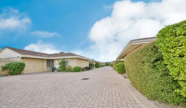 11/99 Simpson Avenue, Rockingham WA 6168