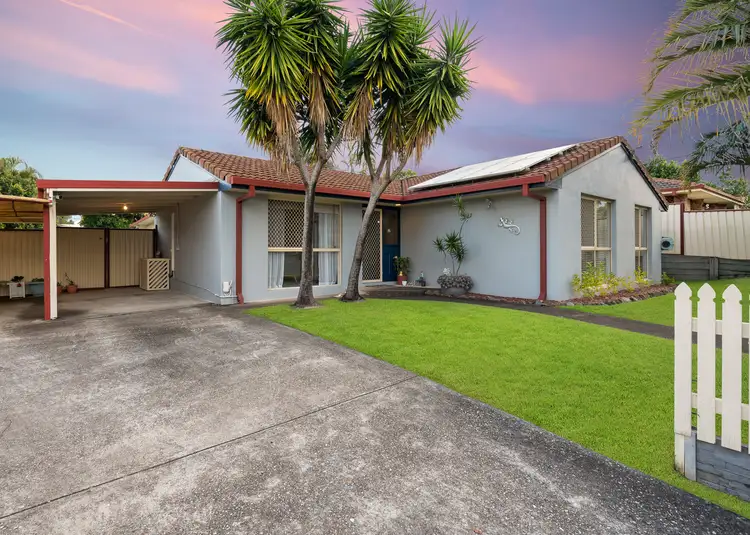 34 Awoonga Street