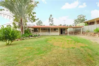 36 Auburn Street, Edens Landing QLD 4207