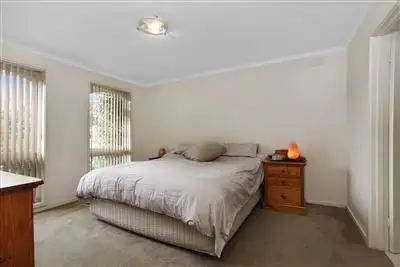 Fifth view of Homely house listing, 4 Wirilda Close, Thomastown VIC 3074