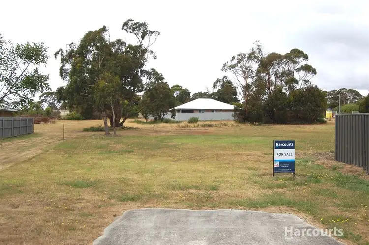 12 Warburton Road, George Town TAS 7253