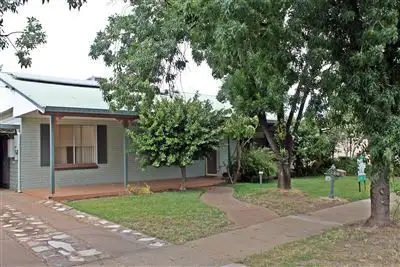 36 Court Street, West Wyalong NSW 2671