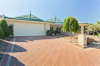 40 Marshwood Retreat, Bibra Lake WA
