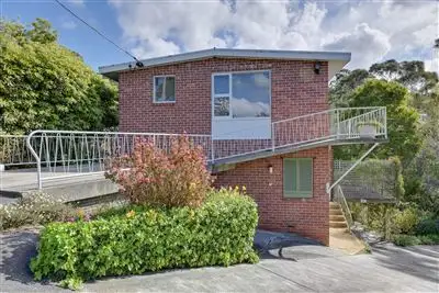 Main view of Homely unit listing, 2/8 Woolton Place, Sandy Bay TAS 7005