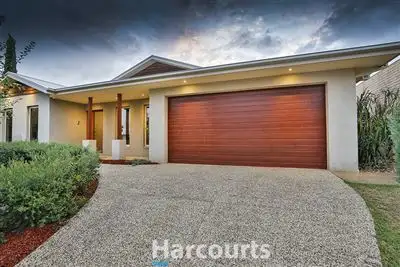 10 Reidel Avenue, Pakenham VIC 3810