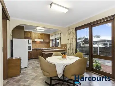 Fifth view of Homely house listing, 10 Tarago Court, Warragul VIC 3820
