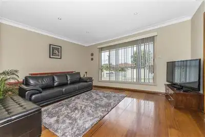 Fifth view of Homely house listing, 8 Kingsley Court, Thomastown VIC 3074