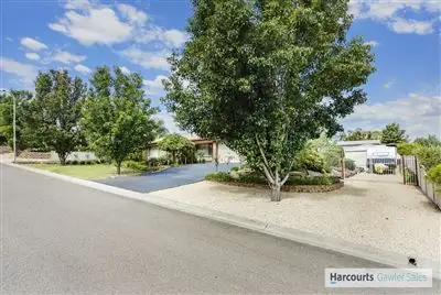 4 Bruce Rundle Drive, Williamstown SA 5351