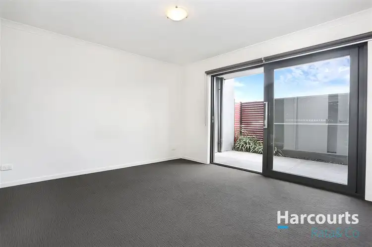 Fifth view of Homely apartment listing, 2/210 O'Herns Road, Epping VIC 3076