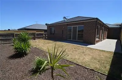 Fifth view of Homely house listing, 4 Piccadilly Circuit, Doreen VIC 3754