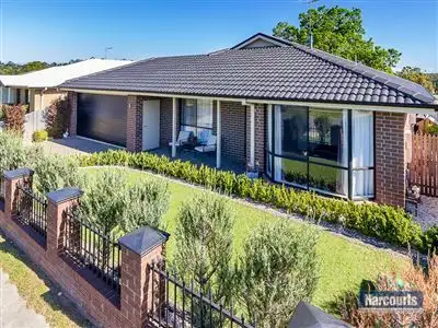 27 Springwater Drive, Drouin VIC 3818