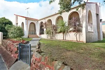 13 Fortescue Grove, Vermont South VIC