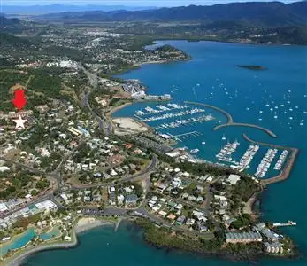 4 Nara Ave, Airlie Beach QLD 4802